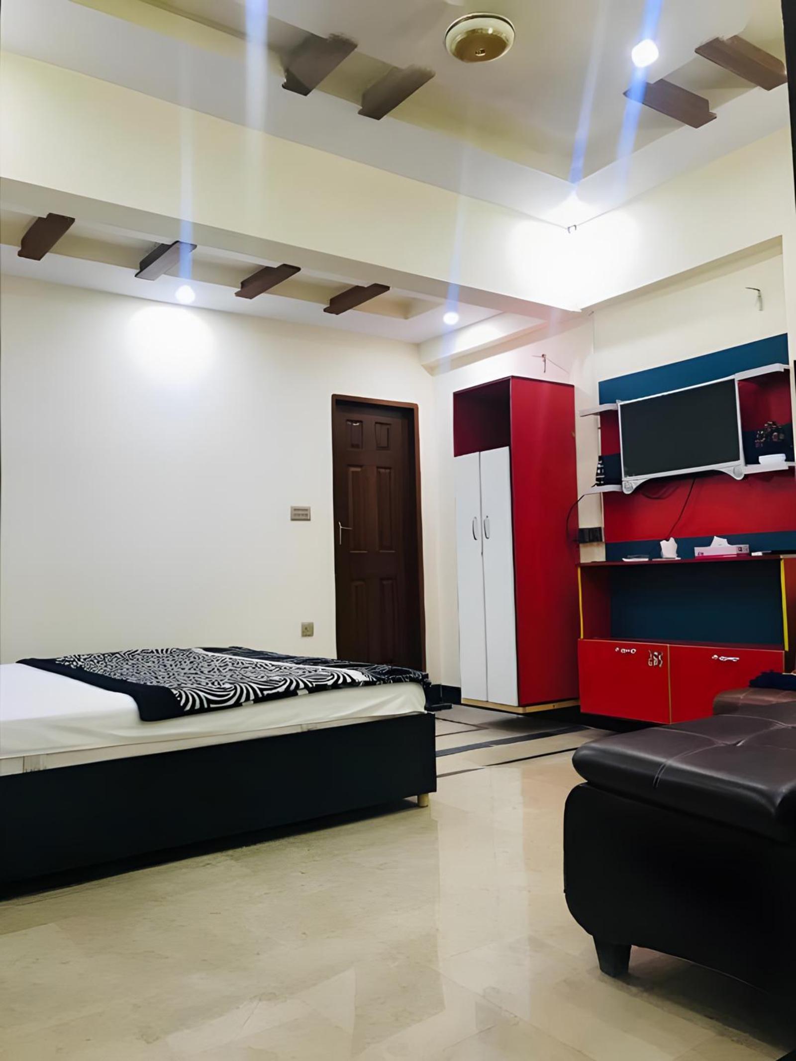 Hotel Second Home Karachi